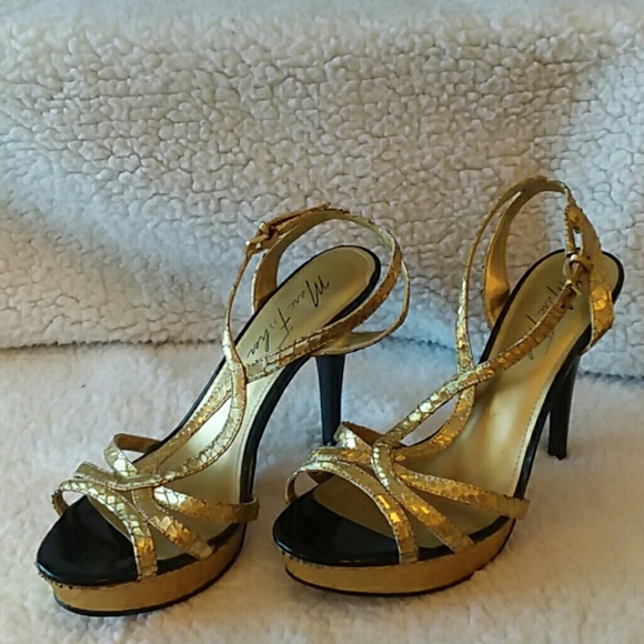 Marc Fisher gold platform sandals - Picture 2 of 6
